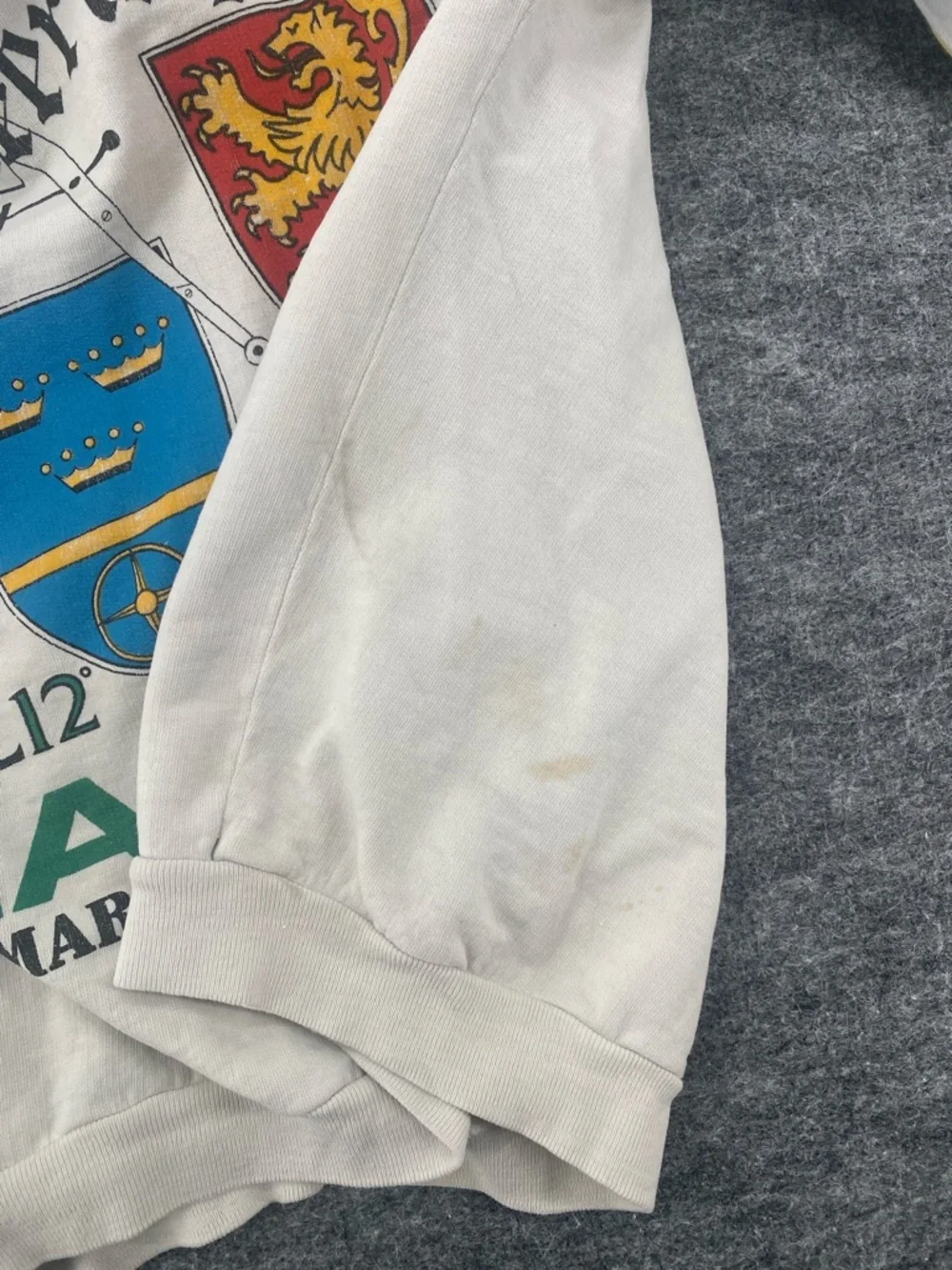 Crewneck Sweatshirt - White/Blue/Yellow - Picture 8 of 9